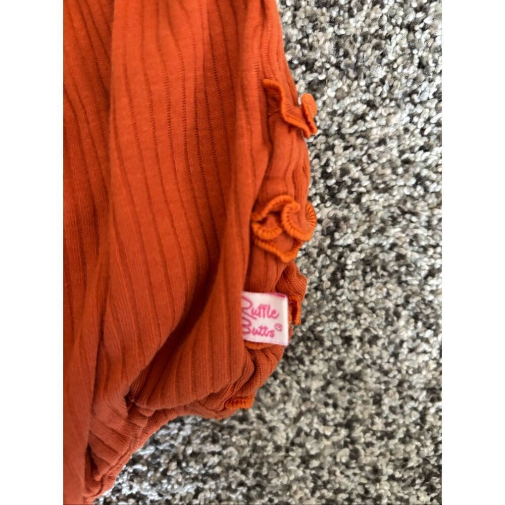 ❤️RuffleButts Ribbed Bubble Romper - Picture 2 of 4